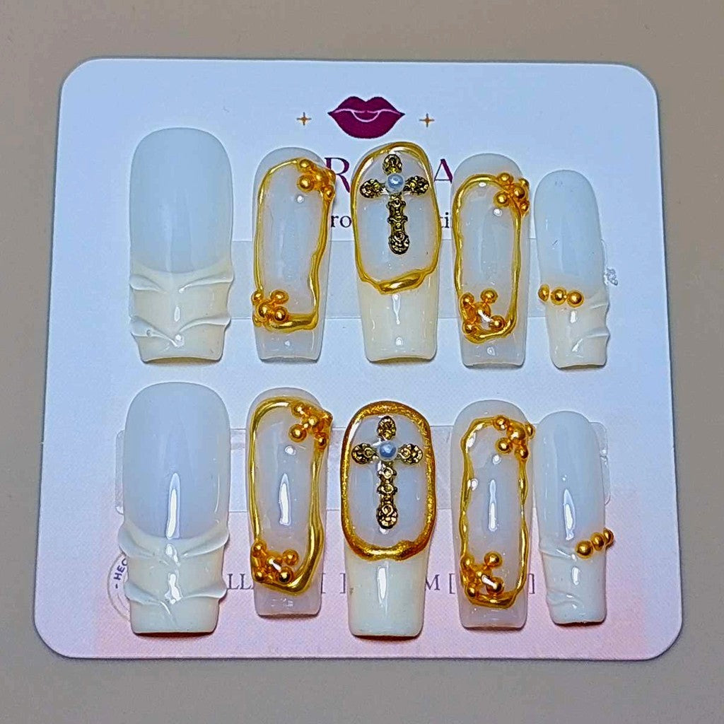 Set Cruz Dorada de Ensueño — uñas press on glam hechas a mano