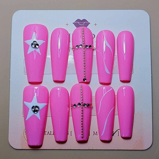 Set Baño Rosa con Estrella — uñas press on glam hechas a mano